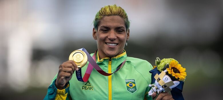 Com Ana Marcela, Brasil bate recorde de mulheres medalhistas