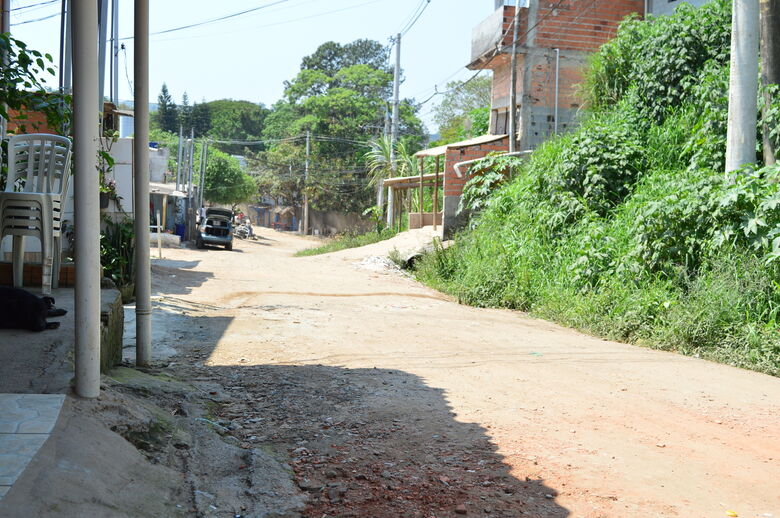 Suzano fará reparos em rua no Rio Abaixo