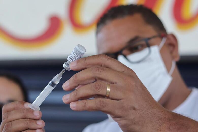 Alto Tietê recebe 31.390 doses da Pfizer para aplicação de segunda dose em públicos vacinados com a Astrazeneca