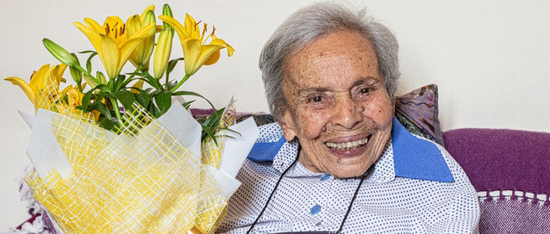 Aos 92 anos, autora do hino de Ferraz conta trajetória histórica