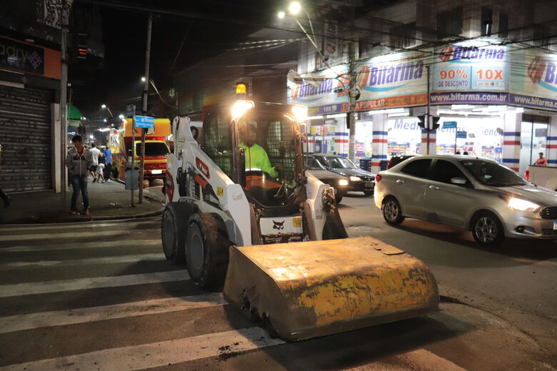 Rua Dr. Felício de Camargo começa a passar por fresagem