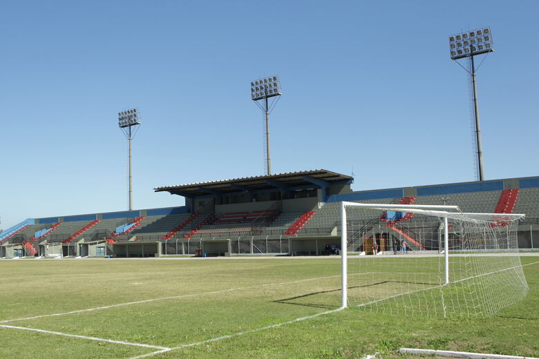 Em Suzano, jogos acontecerão no Estádio Municipal Francisco Marques Figueira, o Suzanão