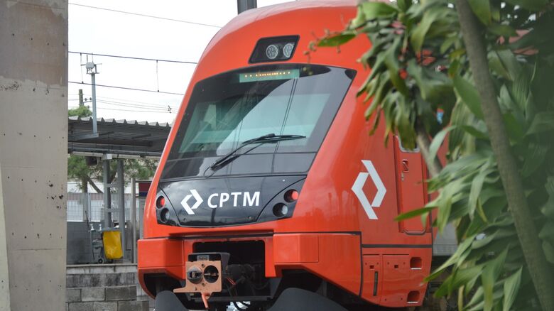 Divulgados horários de trens e ônibus para o final do ano