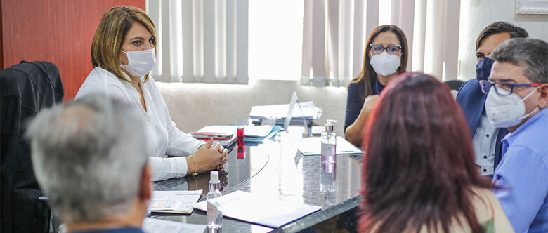 Marcia Bin assinou termo e Vila São Francisco vai receber rede de esgoto