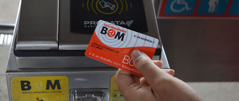 Cartão BOM será desativado. Passageiros podem utilizar os créditos até o fim do saldo e depois solicitar o cartão TOP