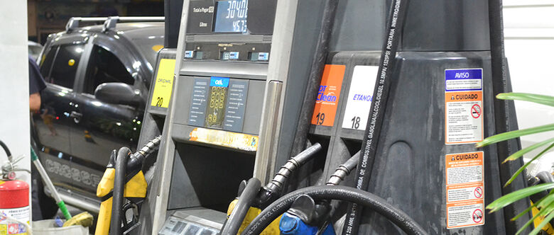 Onde a gasolina é mais cara na região?