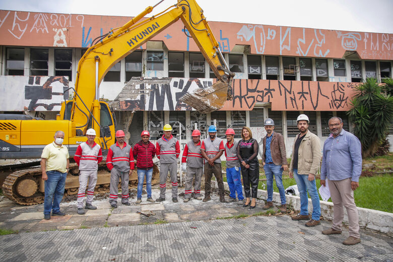 Em 2009, o prédio foi interditado por risco de desabamento em razão de problemas estruturais