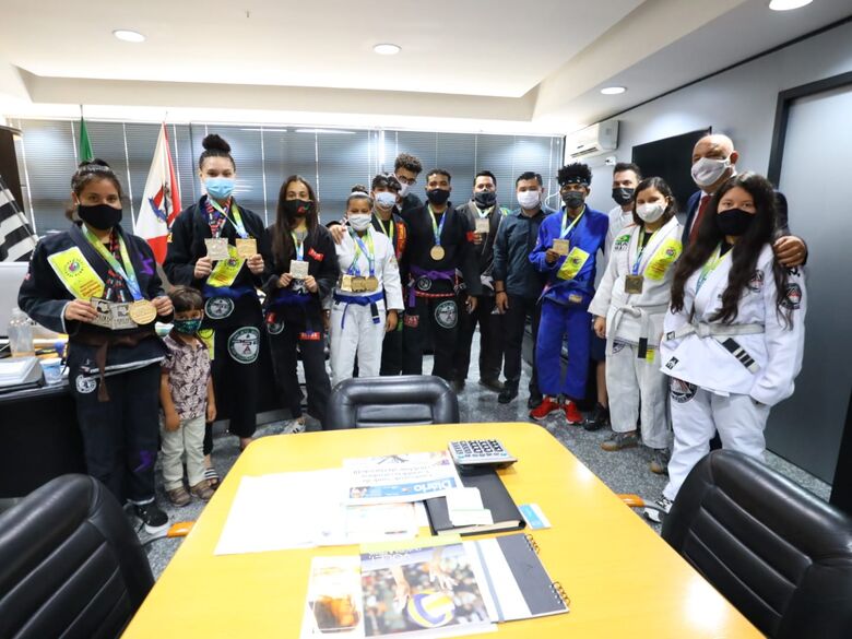 Equipe de jiu-jitsu de Suzano conquista 24 medalhas
