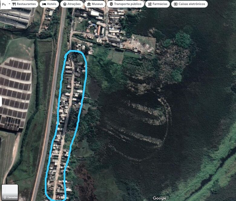 Faixa está sendo ocupada por moradores, segundo a MRS