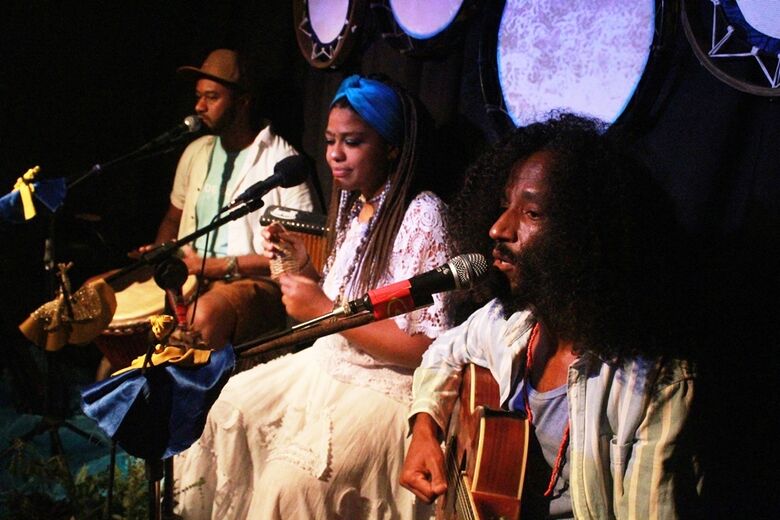Espaço Opereta recebe show intimista de música afro