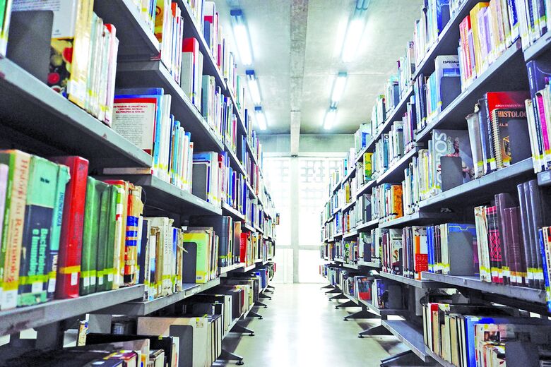 Alto Tietê dispõe de acervo com 31,7 mil livros