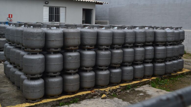 Distribuidoras de gás começam a reduzir preços