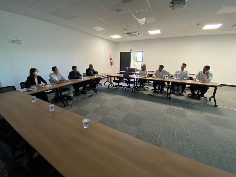 Ashiuchi conhece plano de expansão da Komatsu em Suzano