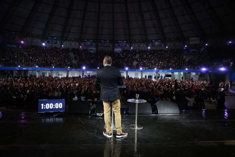 Conferência de 20 anos da Igreja Cristã Mundial espera 4,5 mil pessoas neste sábado