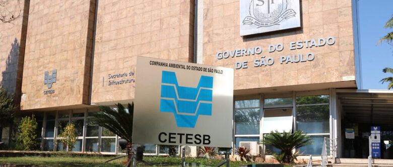 Operação da Cetesb fiscaliza mais de 2 mil veículos e autua 19
