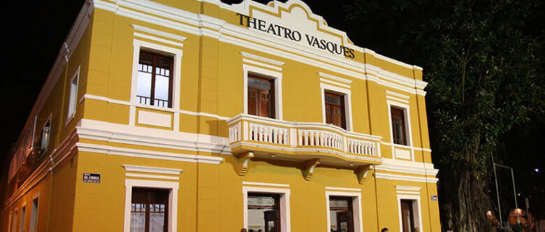 Theatro Vasques recebe alunos para apresentação nesta quarta