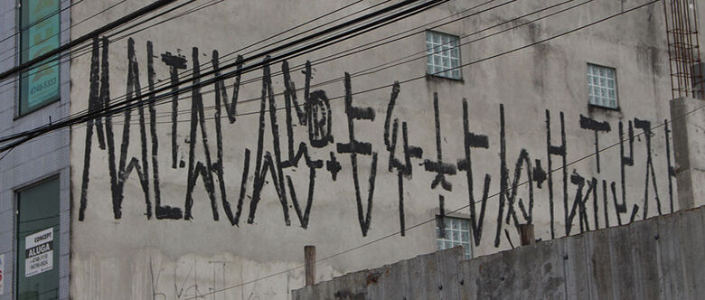 Levantamento mostra quantidade de prédios atingidos e ainda o número de grupos de pichadores