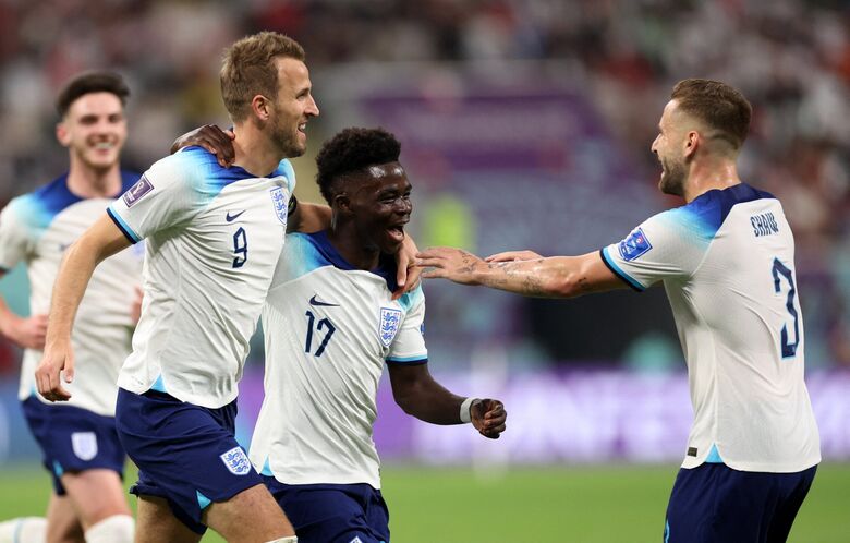 Inglaterra goleia o Irã por 6 a 2 no segundo jogo da Copa