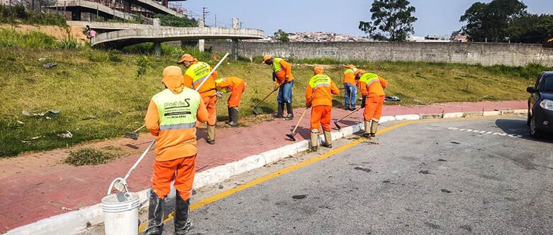 Pasta conta com mais de 160 profissionais que atuam na limpeza municipal