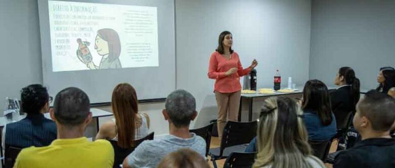 Shopping realiza palestras para lojistas; no encontro apresentaram direitos do consumidor e fornecedor 