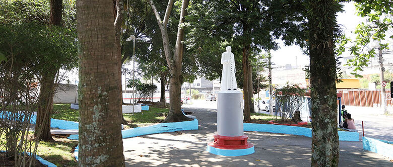 Viveiro Municipal revitaliza Praça Padre Cícero