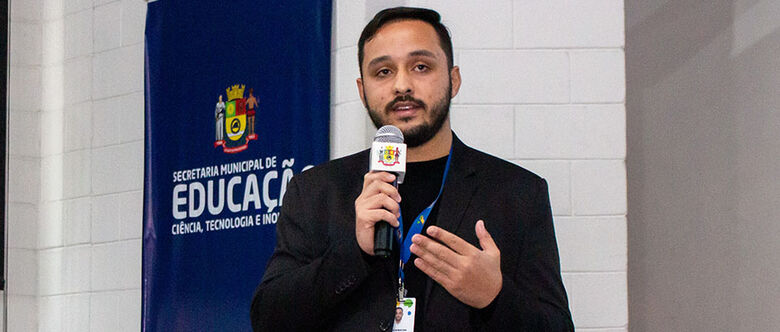 Novo secretário assumiu nesta segunda-feira o comando da pasta