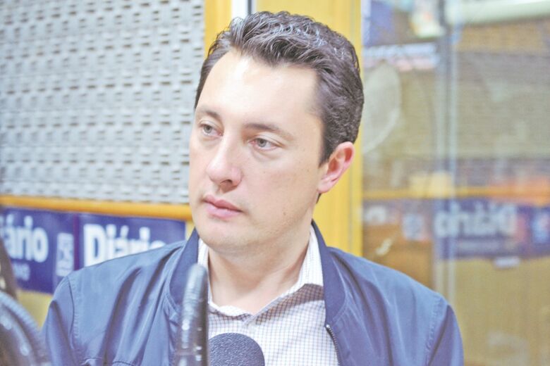 Deputado alertou internautas sobre golpe