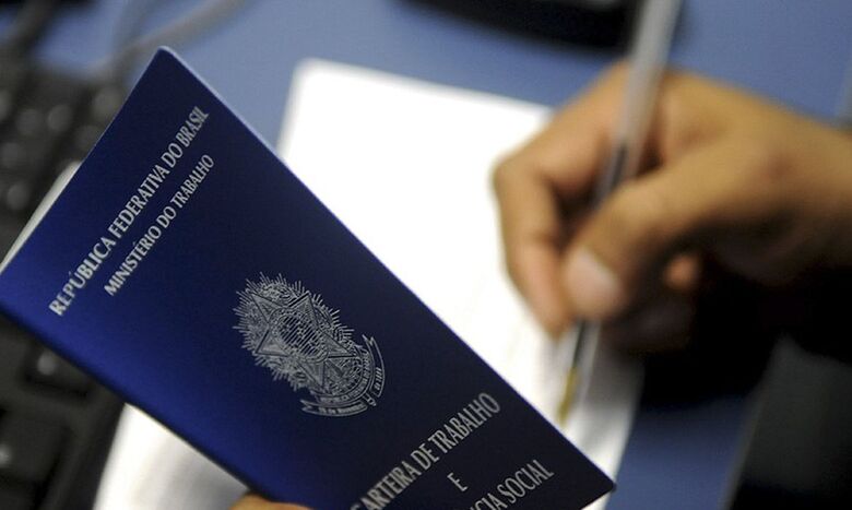 PATs disponibilizam 447 vagas de emprego na região 