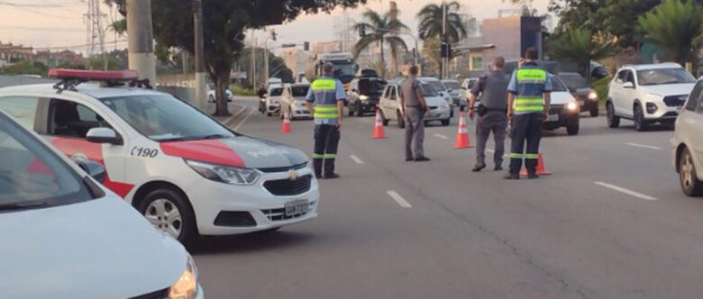 Fiscalização da EMTU na região apreende 37 veículos de transporte irregular 