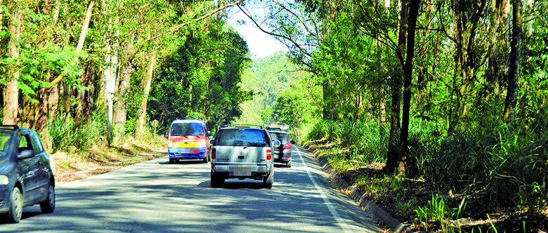 Estrada da Pedreira é a via que liga Suzano e Mogi à Rodovia Mogi-Dutra