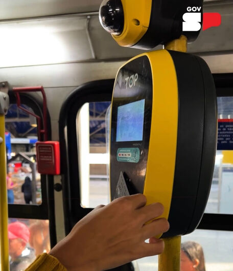 Pagamento por aproximação chega às linhas de ônibus gerenciadas pela EMTU