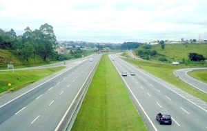 Governo de SP autoriza acesso para entreposto de alimentos na Ayrton Senna