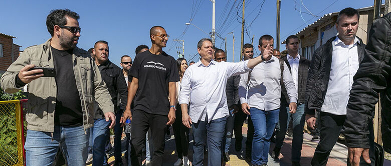 Governador participou de inauguração da Favela dos Sonhos, revitalizada por meio de projeto da ONG Gerando Falcões