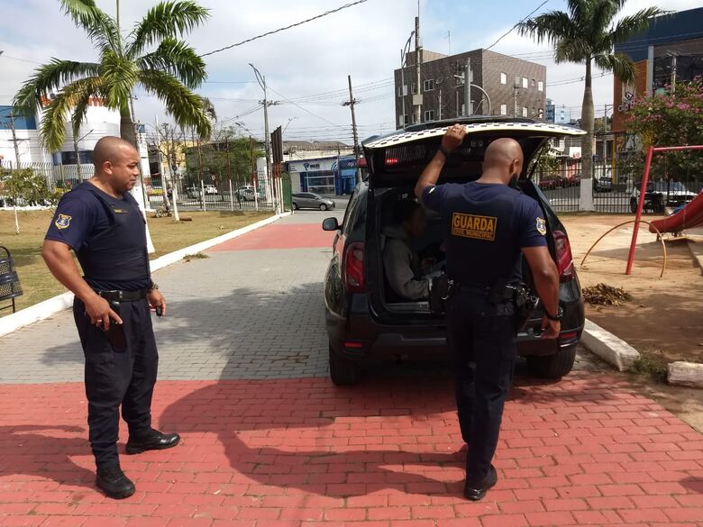 Monitora Ferraz auxilia na captura de suspeitos de furto