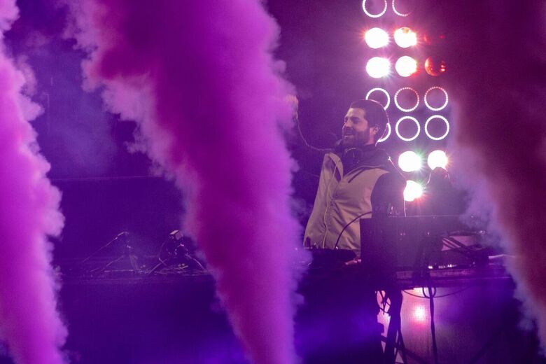 Artista se apresentou na noite desta sexta-feira (8)