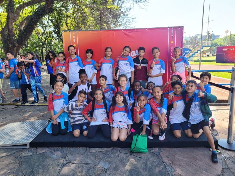 Alunos suzanenses são destaque em provas de atletismo e voleibol da Liga Esportiva Nescau