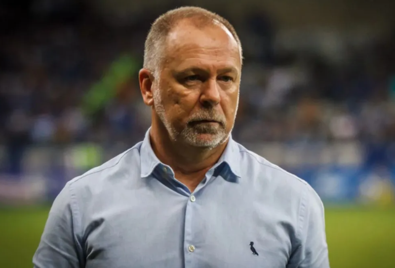 Mano Menezes é o novo técnico do Corinthians; contrato é de dois anos