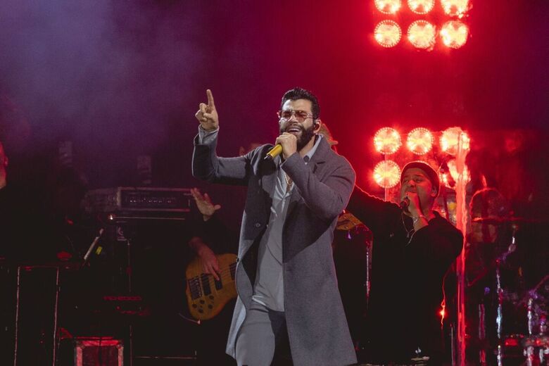Gusttavo Lima cantou por mais de duas horas no Rodeio de Itaquá
