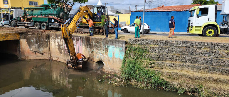 Quase 100 toneladas de resíduos foram retiradas em execução de limpeza