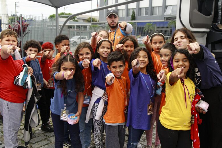 Dia das Crianças na empresa: Simpar leva os pequenos para visitas nas operações de Mogi das Cruzes e Itaquaquecetuba 
