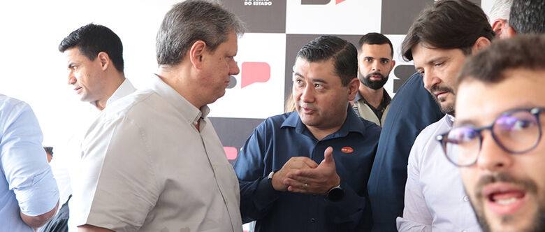 Ashiuchi se encontrou com o governador que fez o anúncio do HC e alça