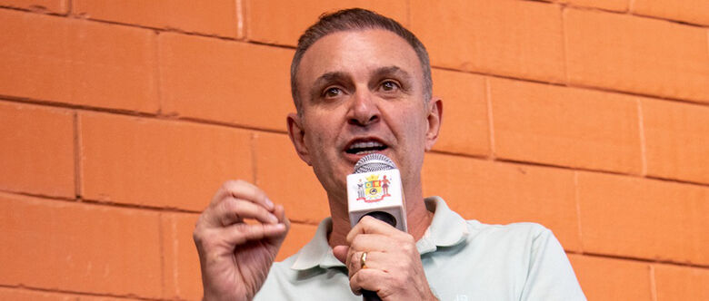 Luciano é secretário de Emprego e Desenvolvimento Econômico