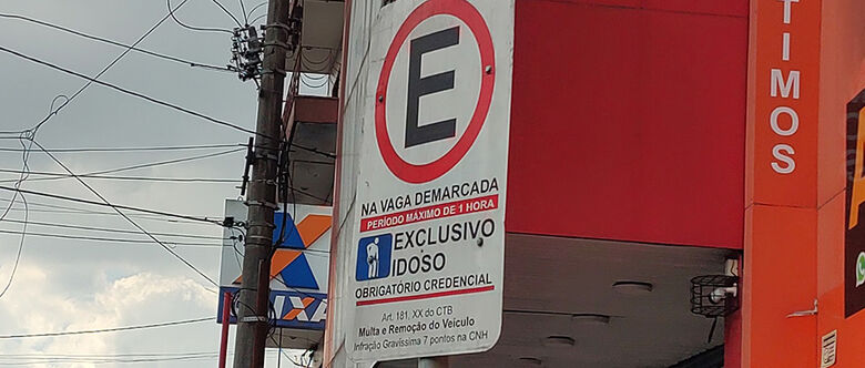 Estudo na região prevê emissão da credencial de vaga preferencial de idoso pelo celular