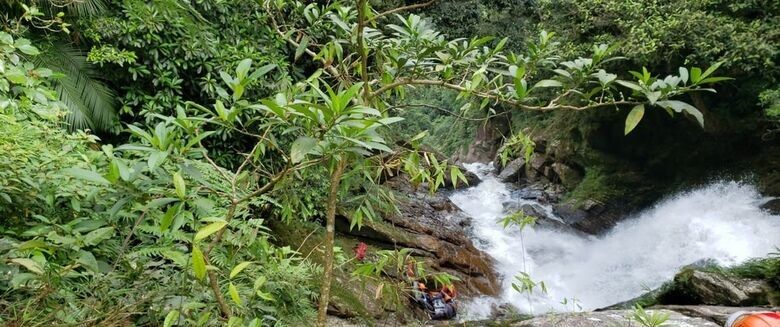 Polícia Civil investiga caso de corpo encontrado na Cachoeira Véu da Noiva, em Bertioga