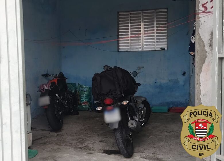 Três são presos por receptação de motos furtadas em Ferraz