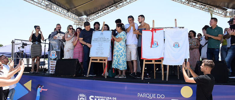 Em dia histórico, Ashiuchi inaugura Parque do Mirante e confirma Mercadão
