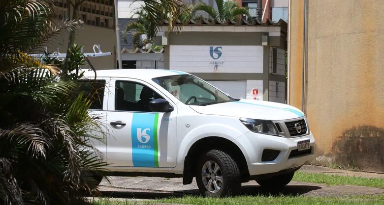 Sob protestos, deputados paulistas autorizam venda da Sabesp