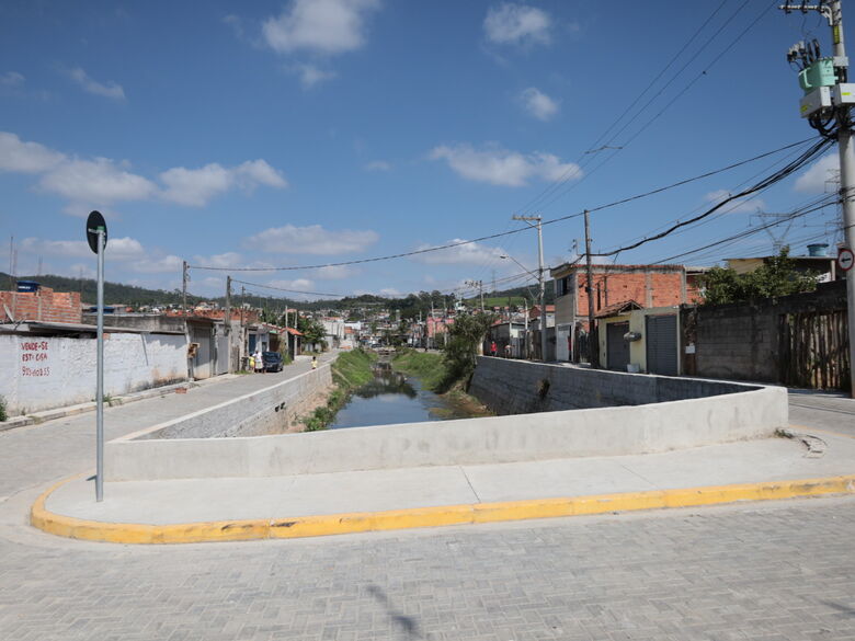 Revitalização de via do Parque Buenos Aires é concluída