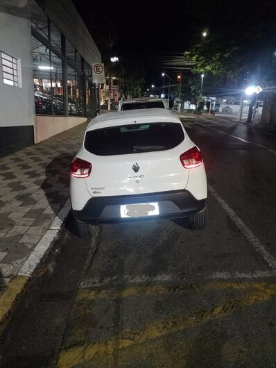 Quatro homens são presos por roubo a motorista de aplicativo, em Suzano