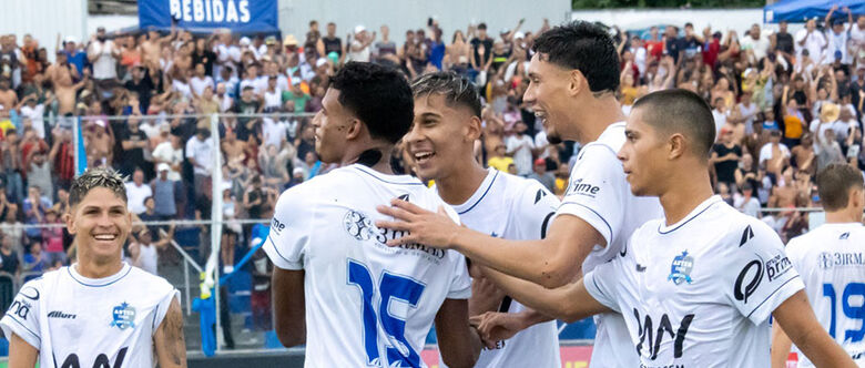Aster Itaquá joga hoje contra o Flamengo e tenta fazer mais história